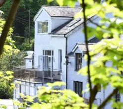 Waterside - Luxury Menai Bridge Holiday Home - 4 Bed 4 Bath
